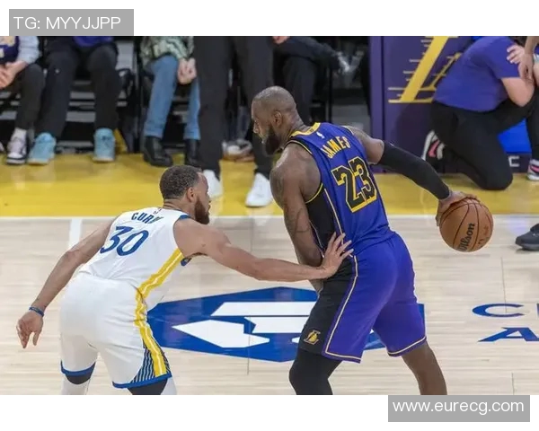 勇士与湖人季前赛精彩回放分析及赛后亮点总结 勇士与湖人季前赛精彩回放分析及赛后亮点总结